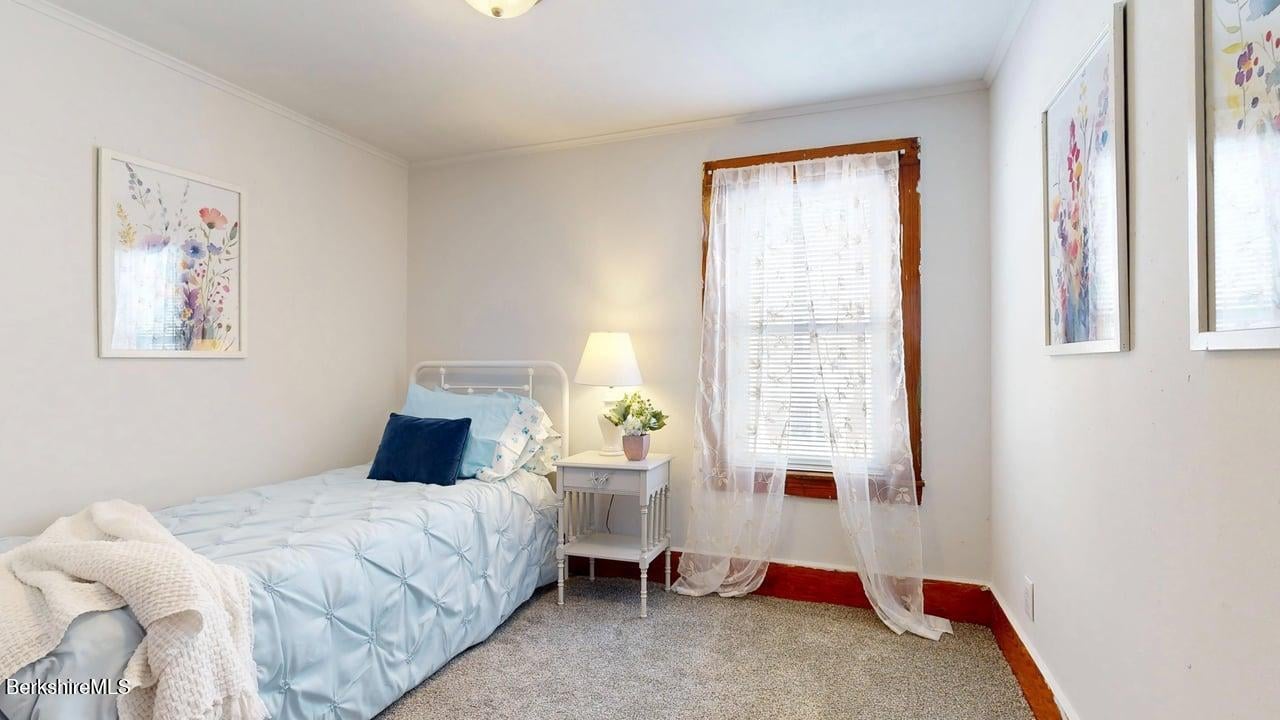 67 Carson Ave Photo 15