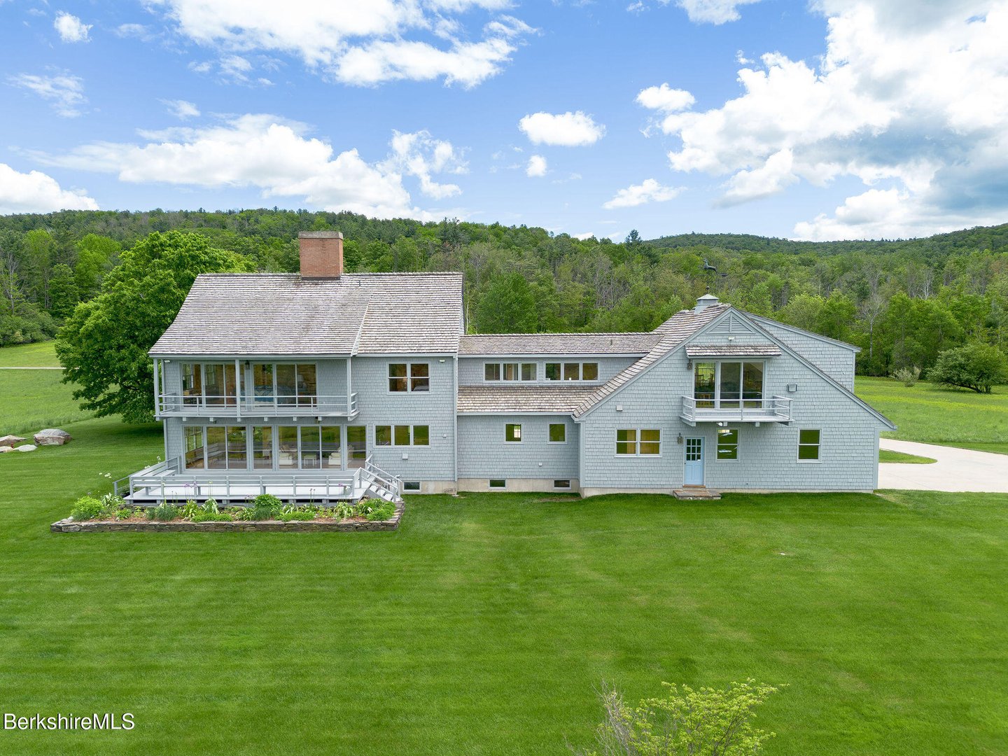 408 Washington Mountain Rd Photo 3