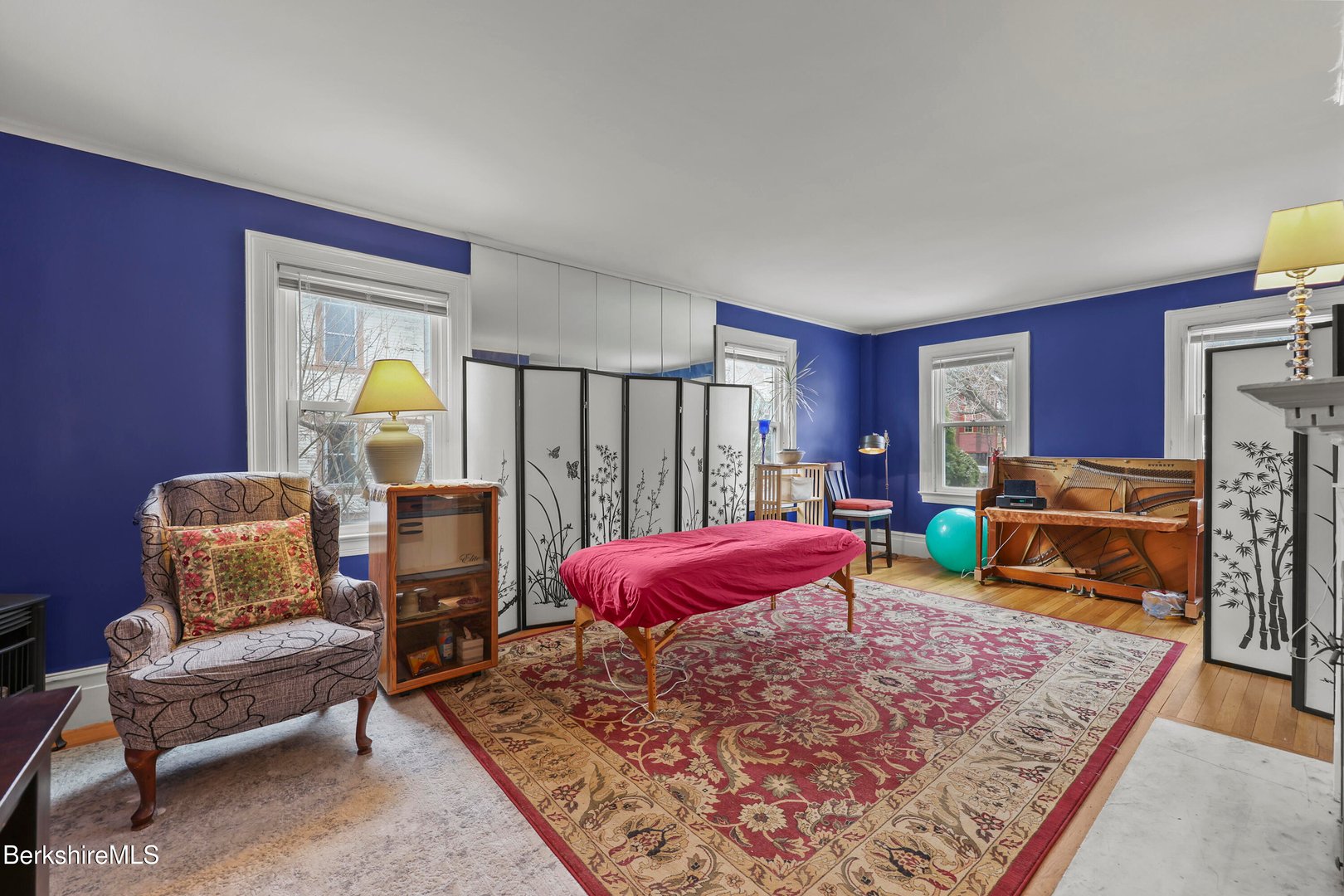 82 Cherry St Photo 3