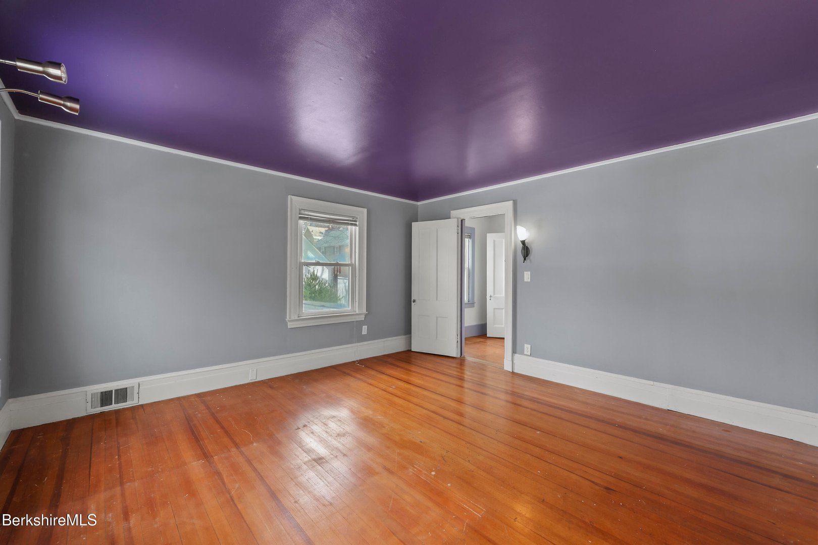 82 Cherry St Photo 31