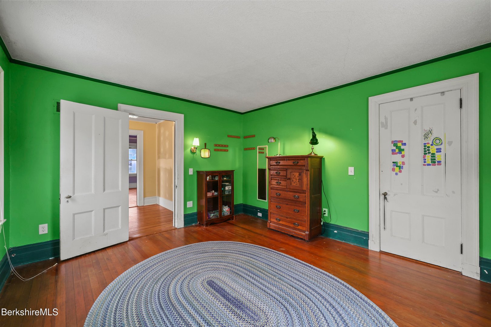 82 Cherry St Photo 27