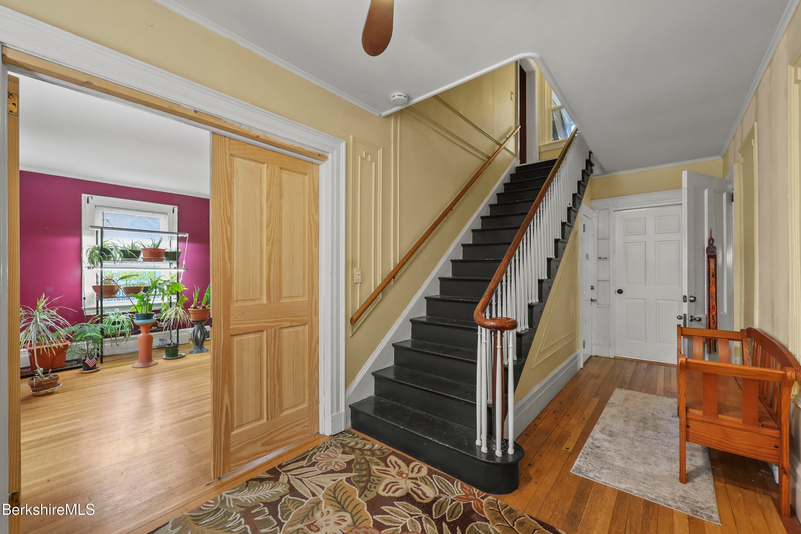 82 Cherry St Photo 2