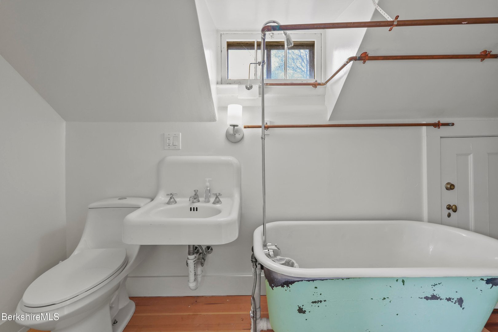 82 Cherry St Photo 46