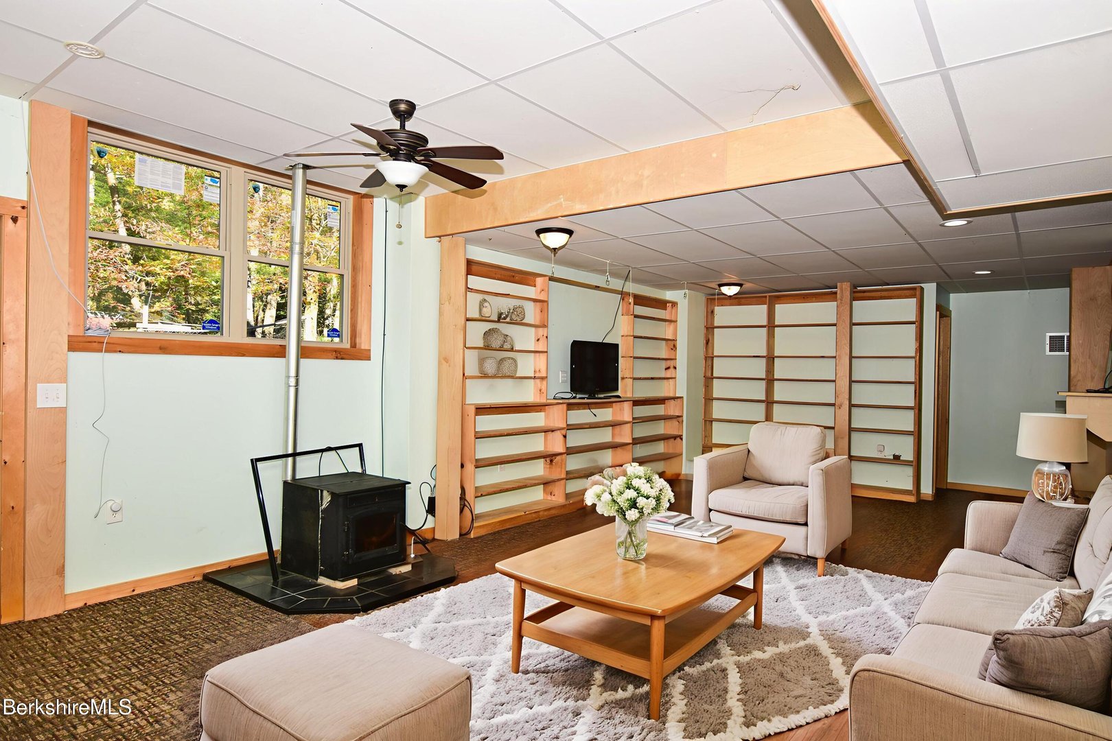 223 Silver Leaf Dr Photo 5