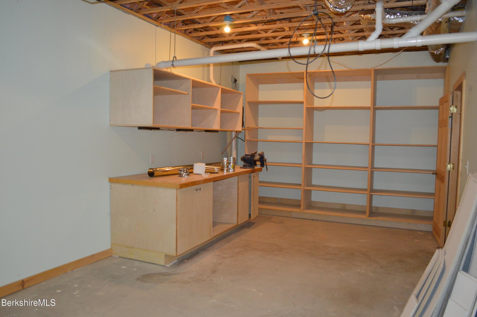 223 Silver Leaf Dr Photo 30