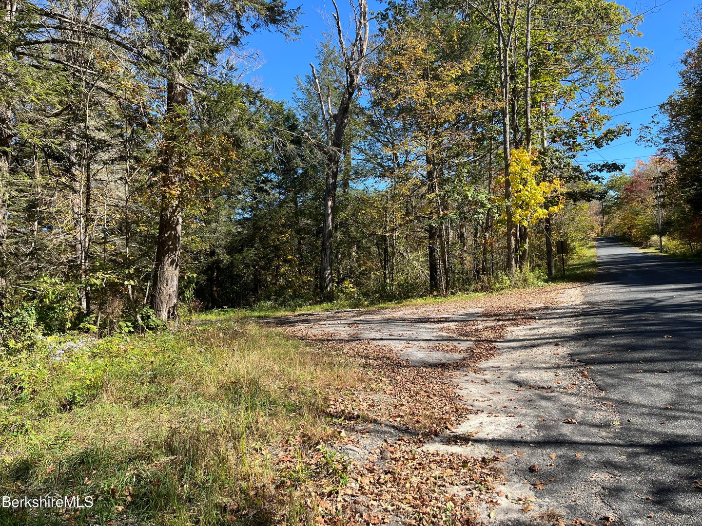 0 Sandisfield Rd Photo 4