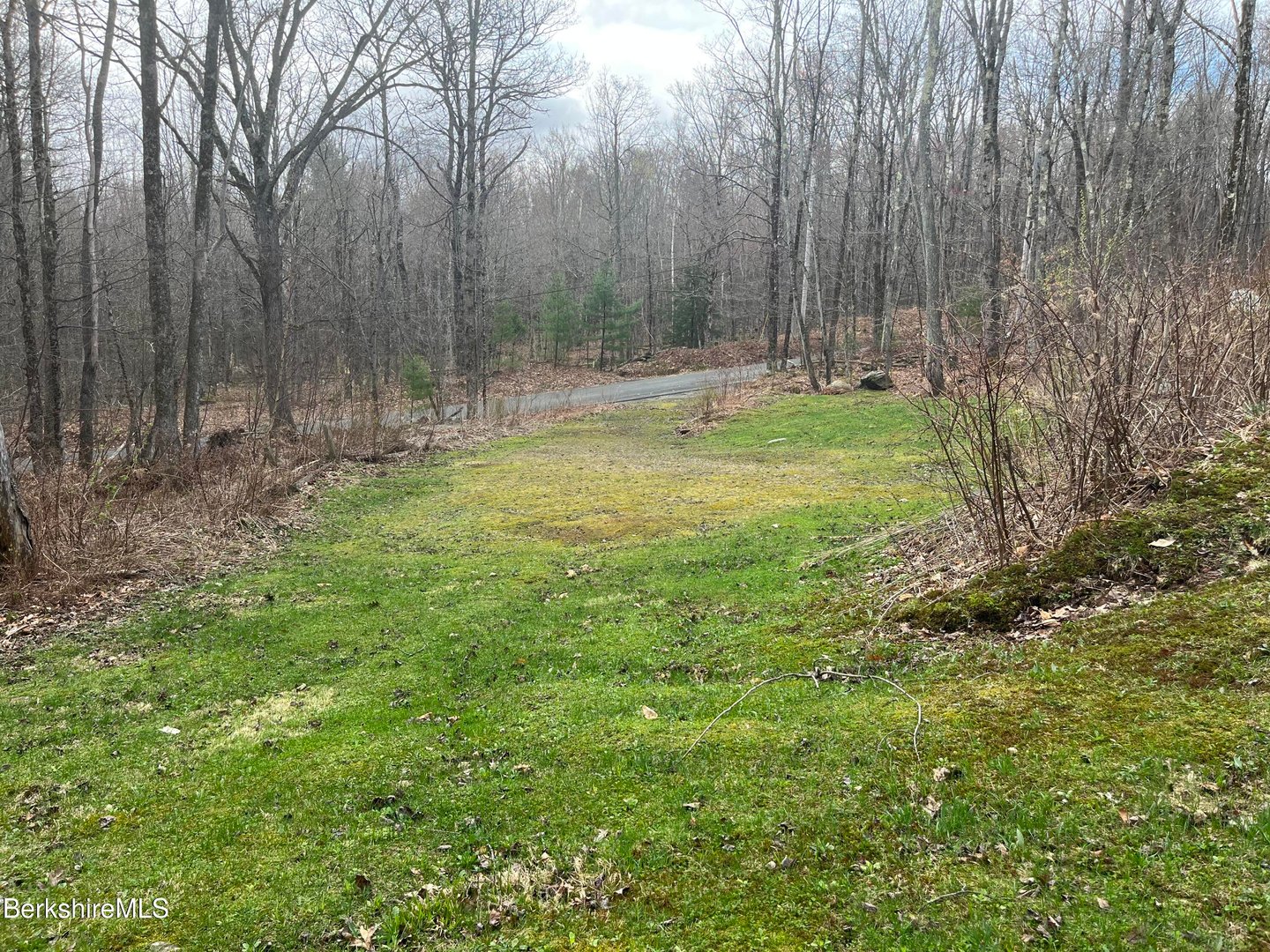 37 S South County Rd Photo 2