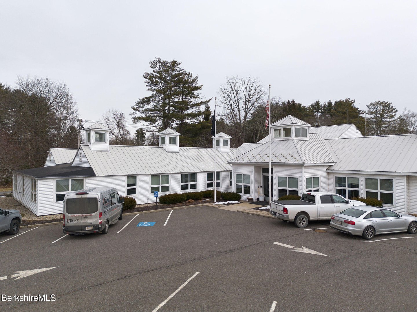 119 Salisbury Rd Photo 3