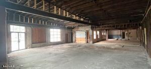 156-160 River St Photo 5