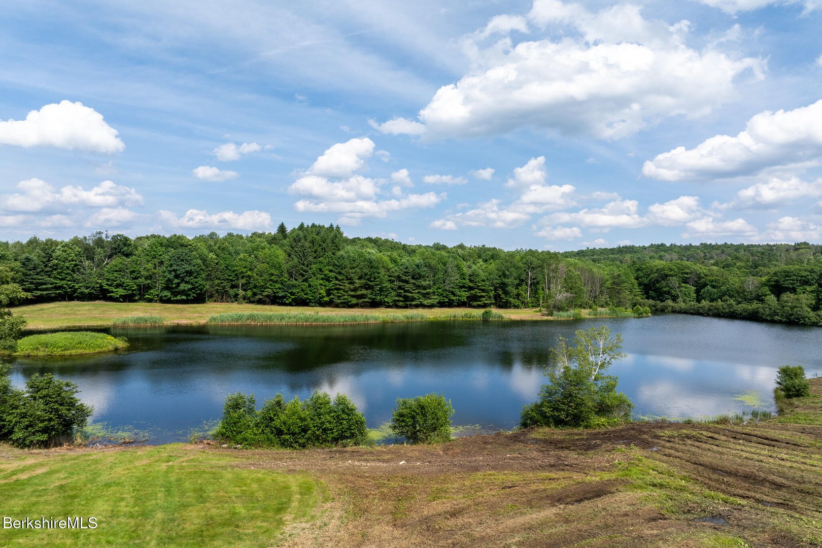 105 Norton Rd Photo 2