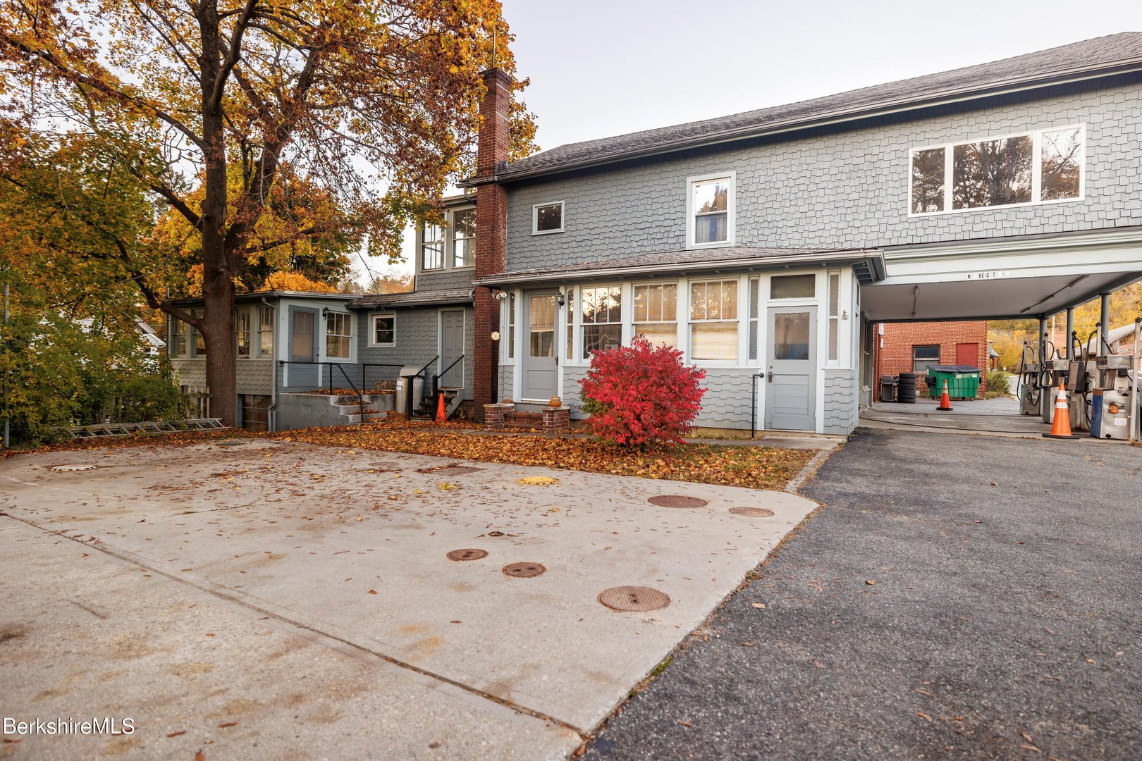 163 Front St Photo 12