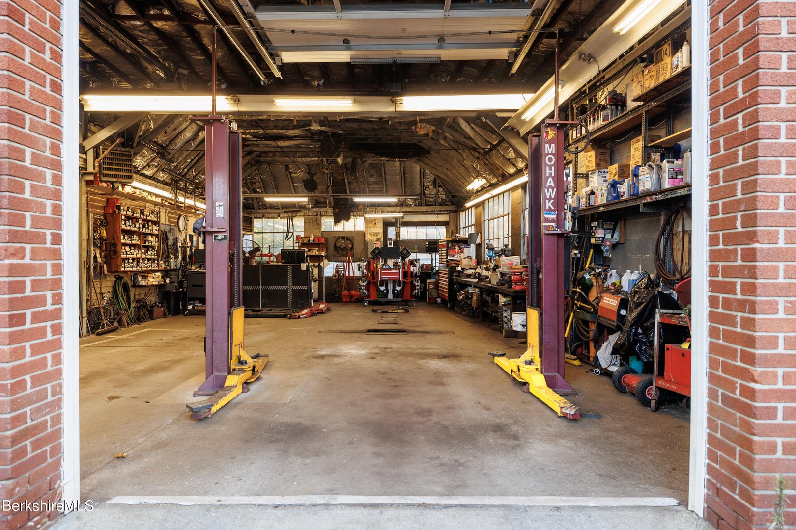 163 Front St Photo 6