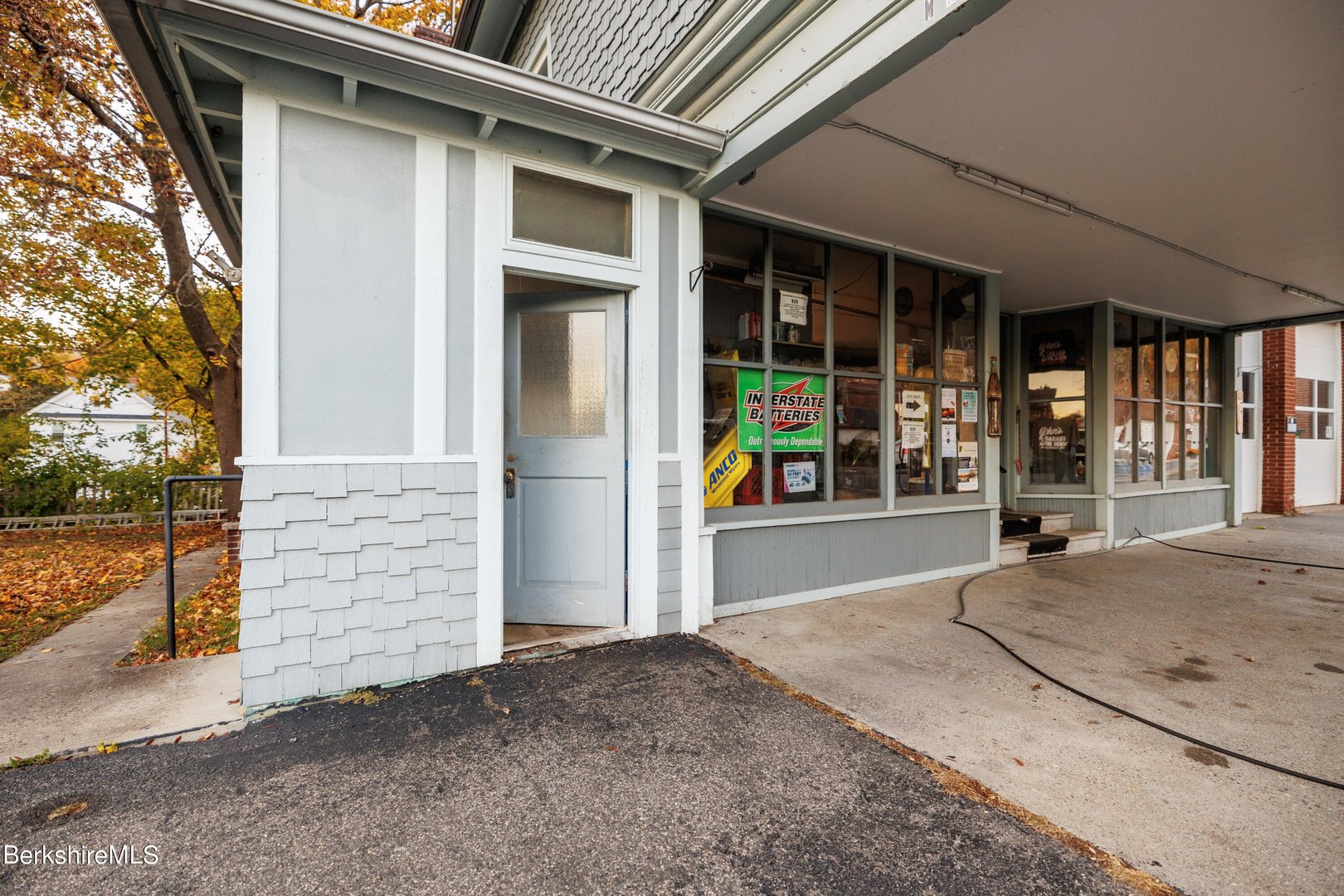 163 Front St Photo 16