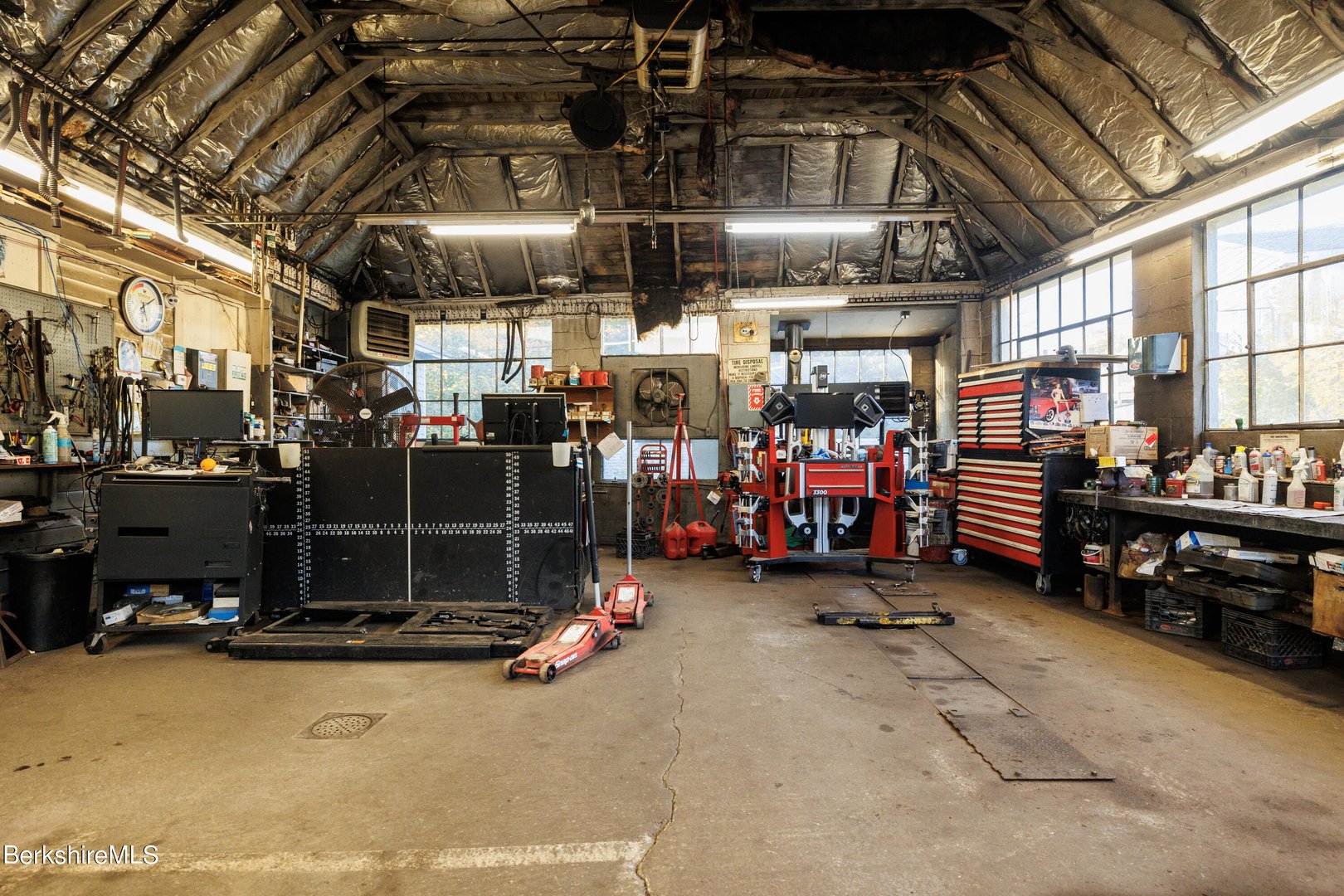 163 Front St Photo 7