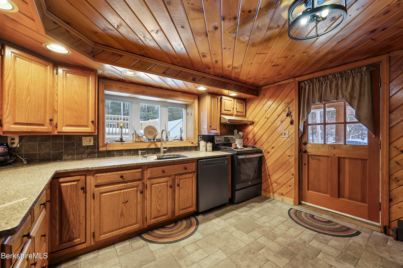 624 River Rd Photo 10