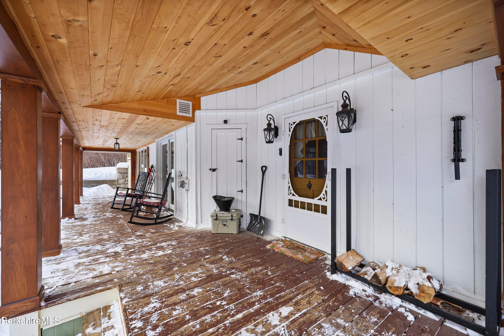 624 River Rd Photo 3