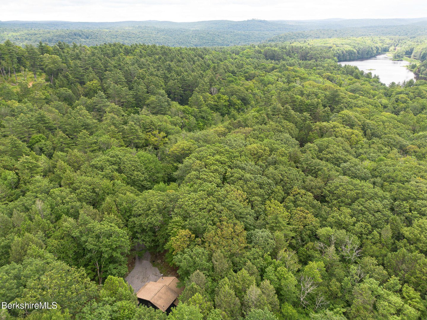 245 Clubhouse Dr Photo 21