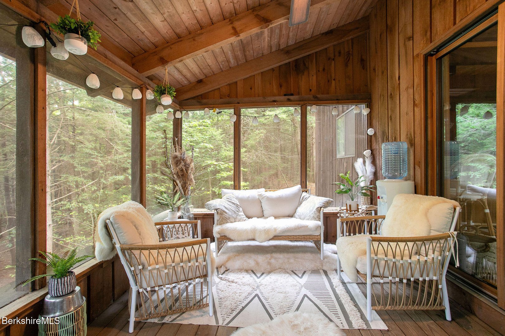 245 Clubhouse Dr Photo 19