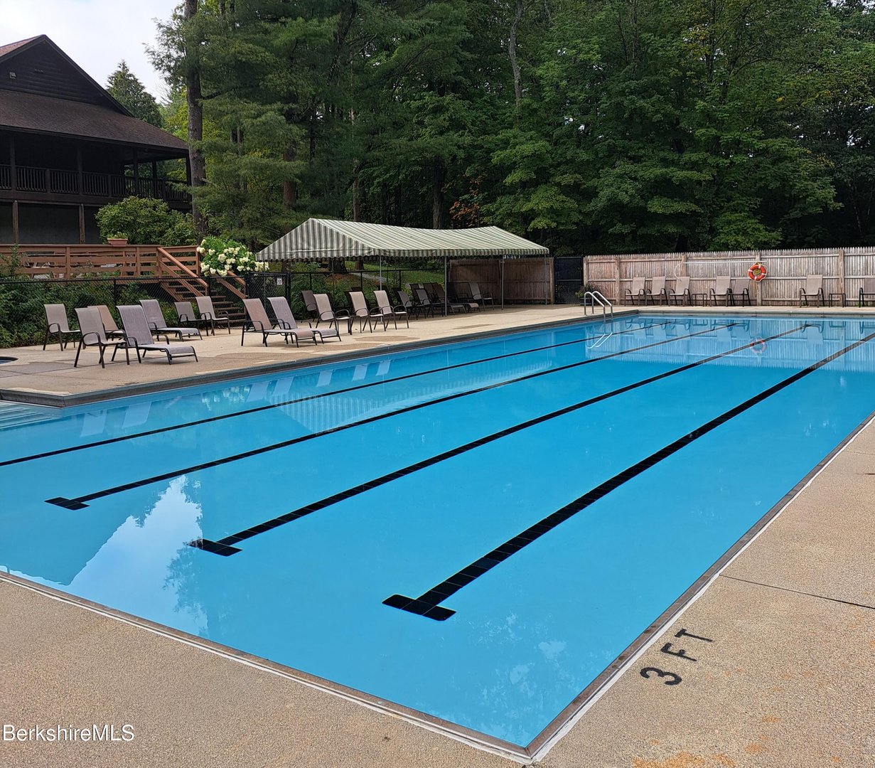 245 Clubhouse Dr Photo 25