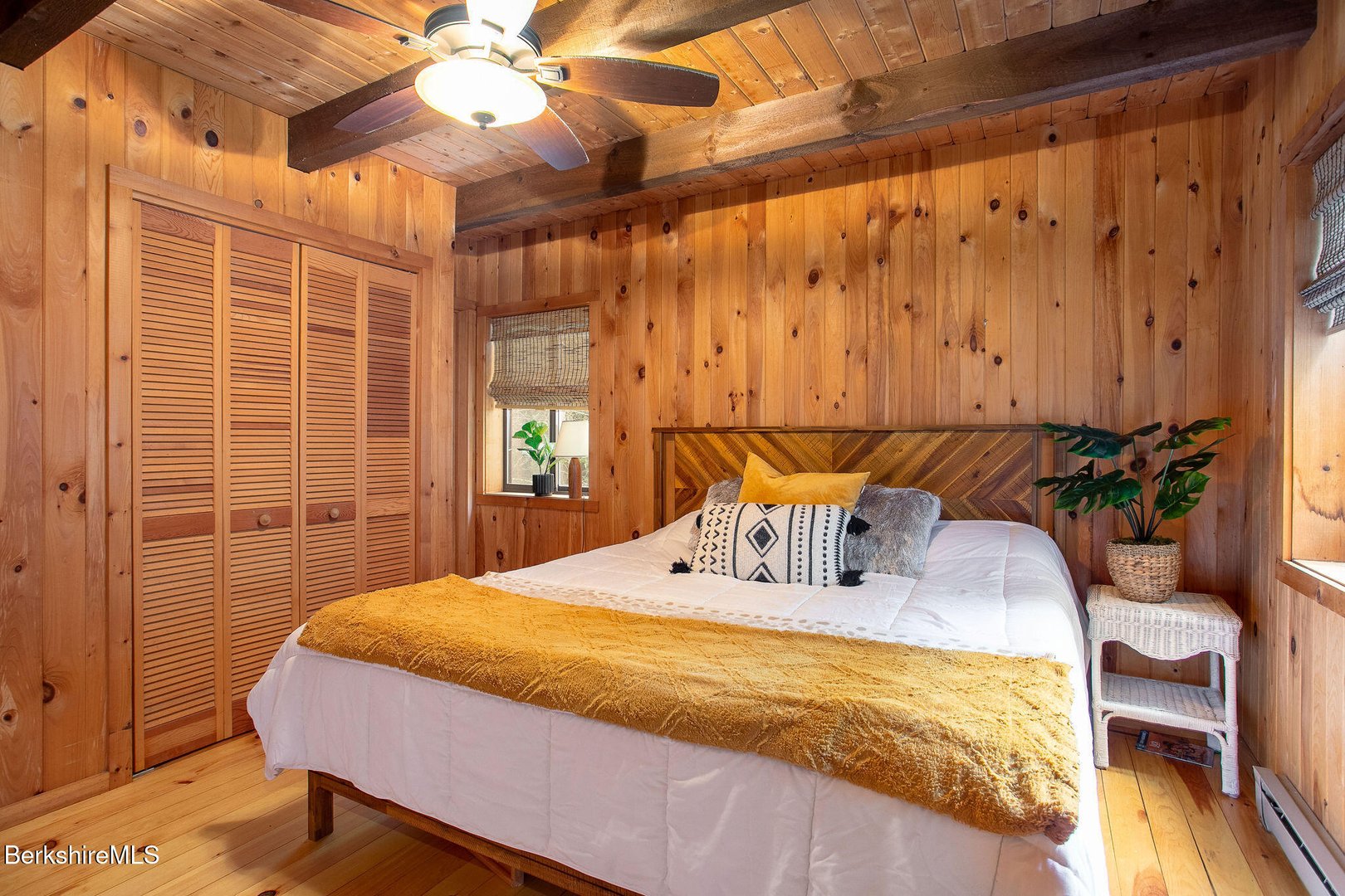 245 Clubhouse Dr Photo 13