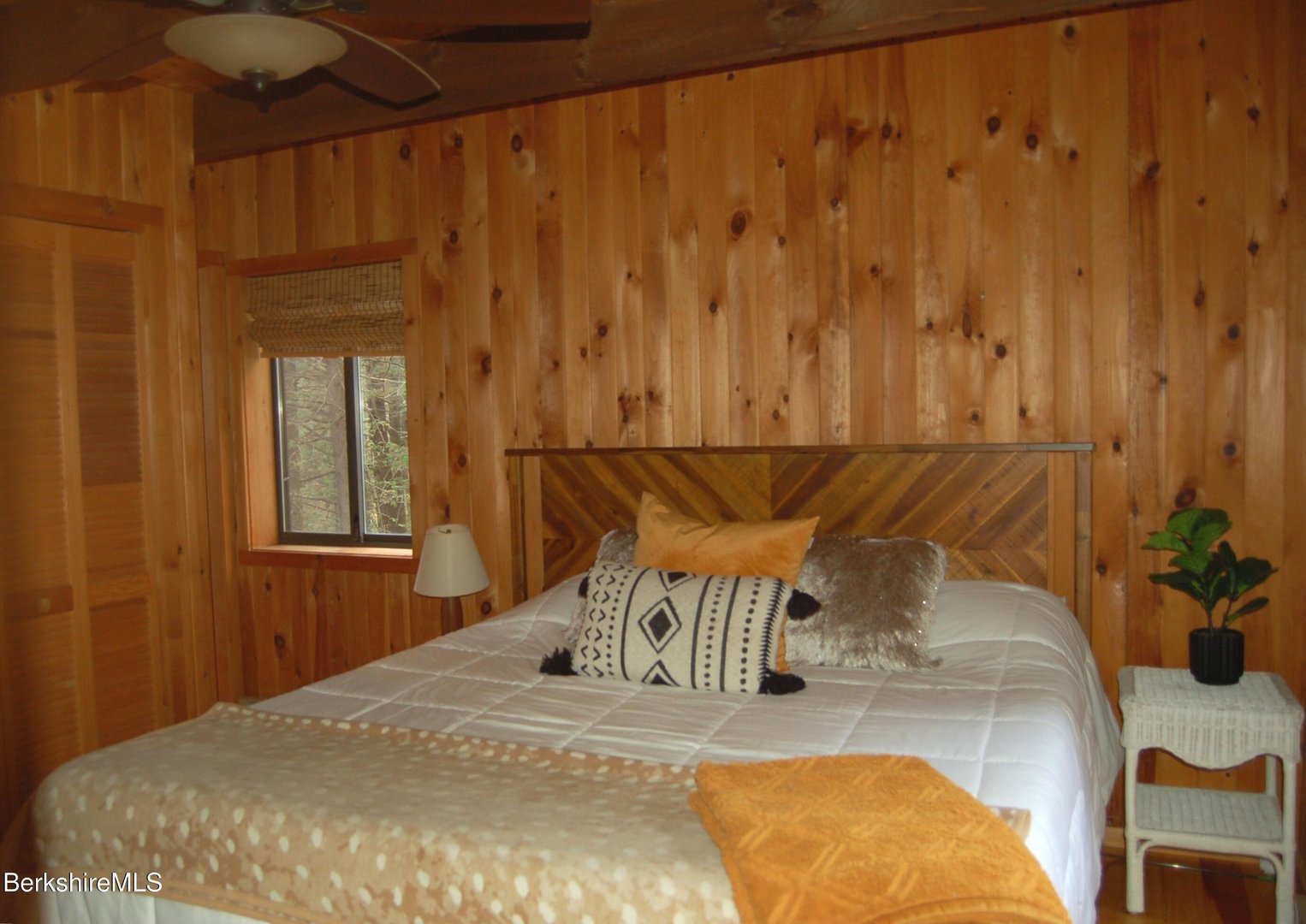 245 Clubhouse Dr Photo 11