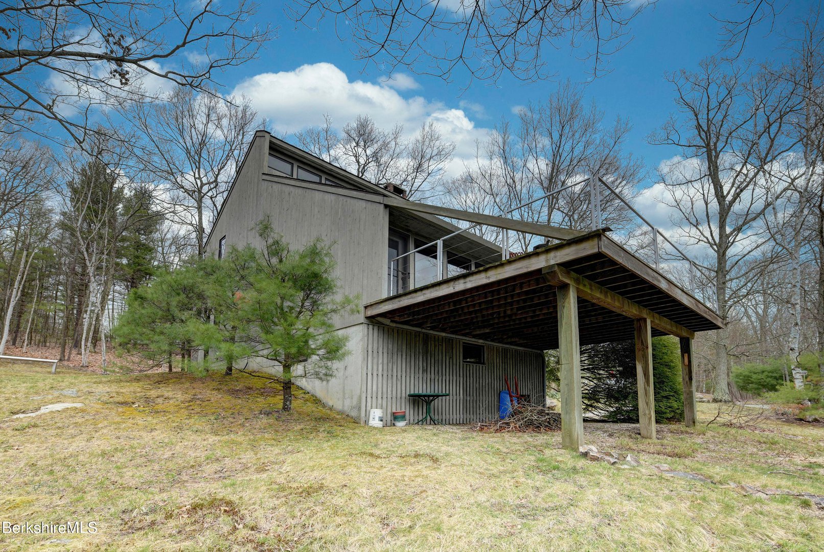 481 Shunpike Rd Photo 4