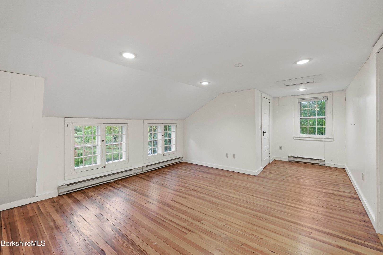 20 Sheffield Egremont Rd Photo 56