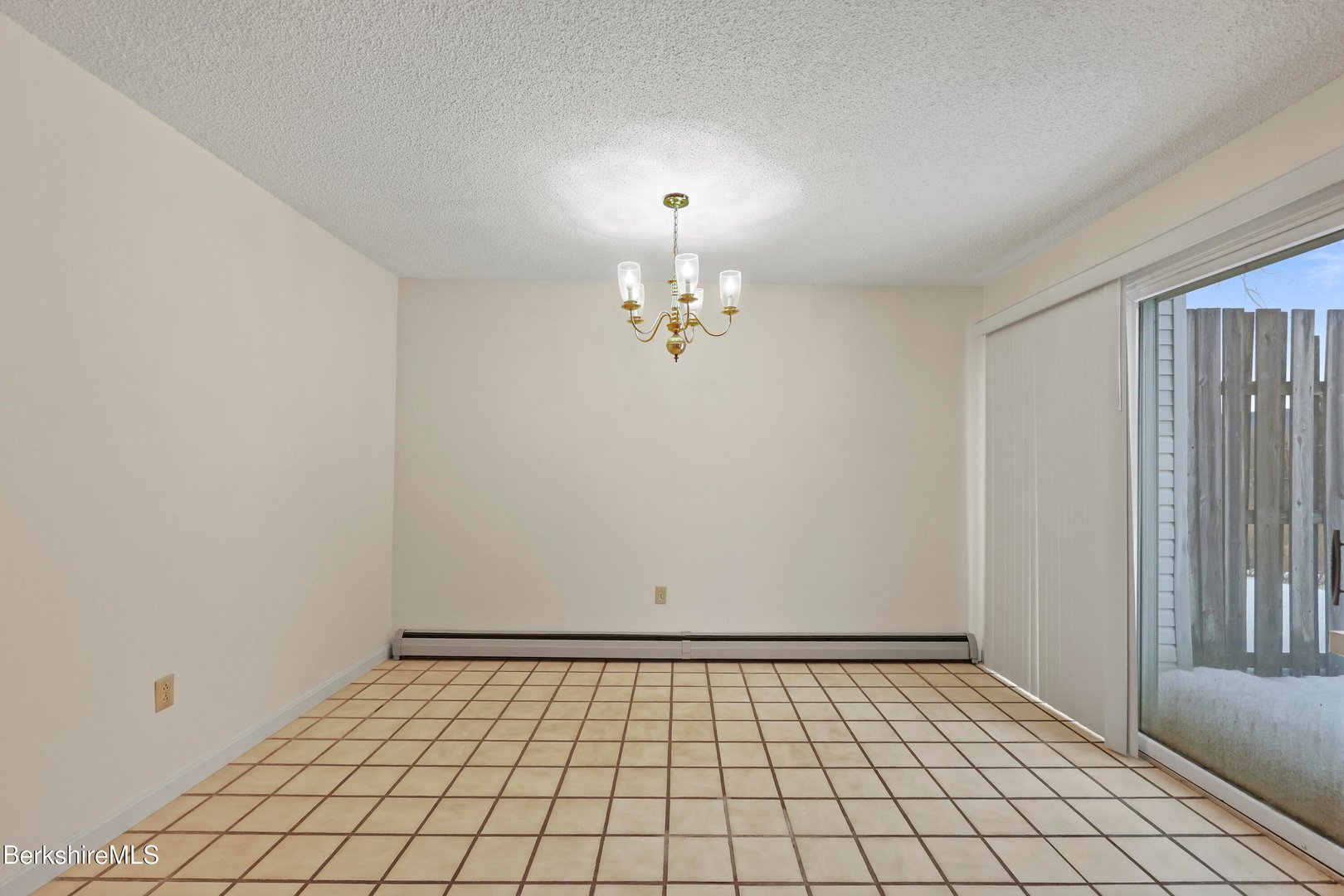 70 Lake St  #B Photo 14