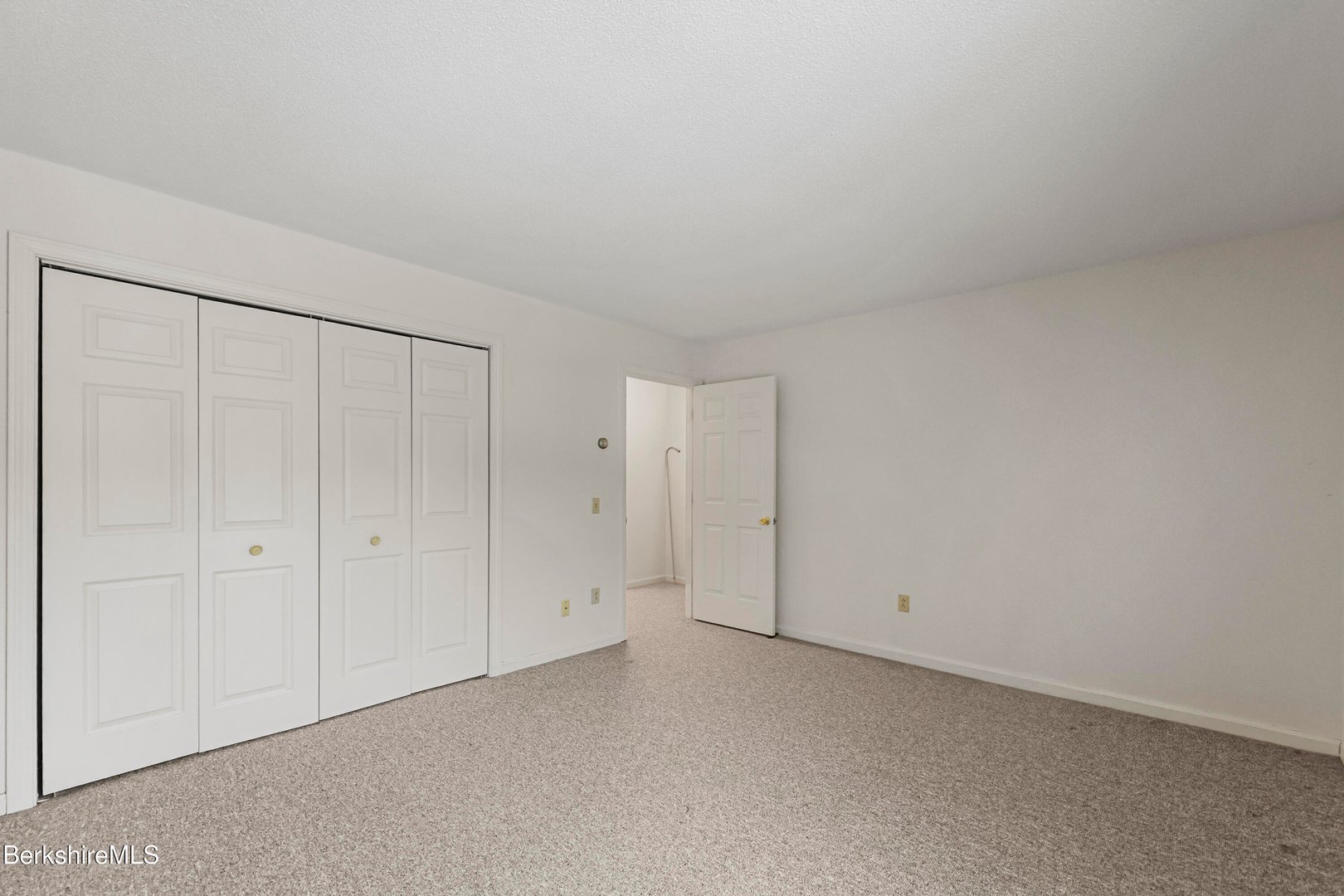 70 Lake St  #B Photo 20