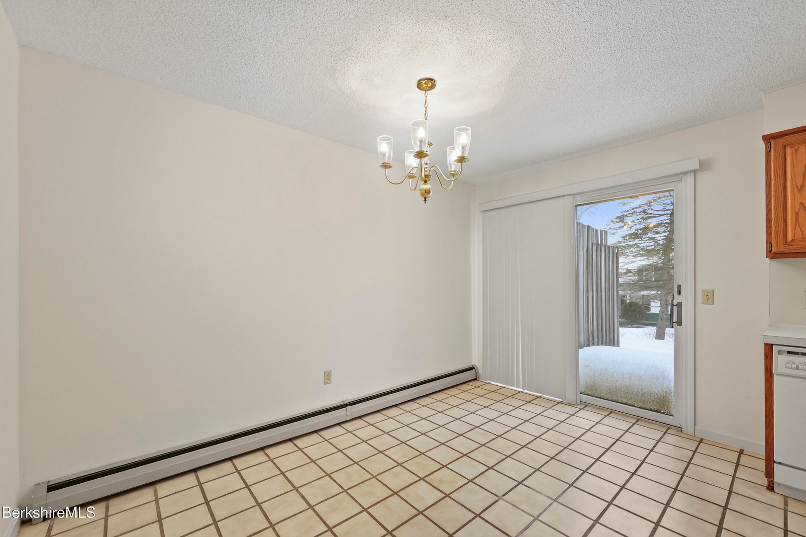 70 Lake St  #B Photo 15