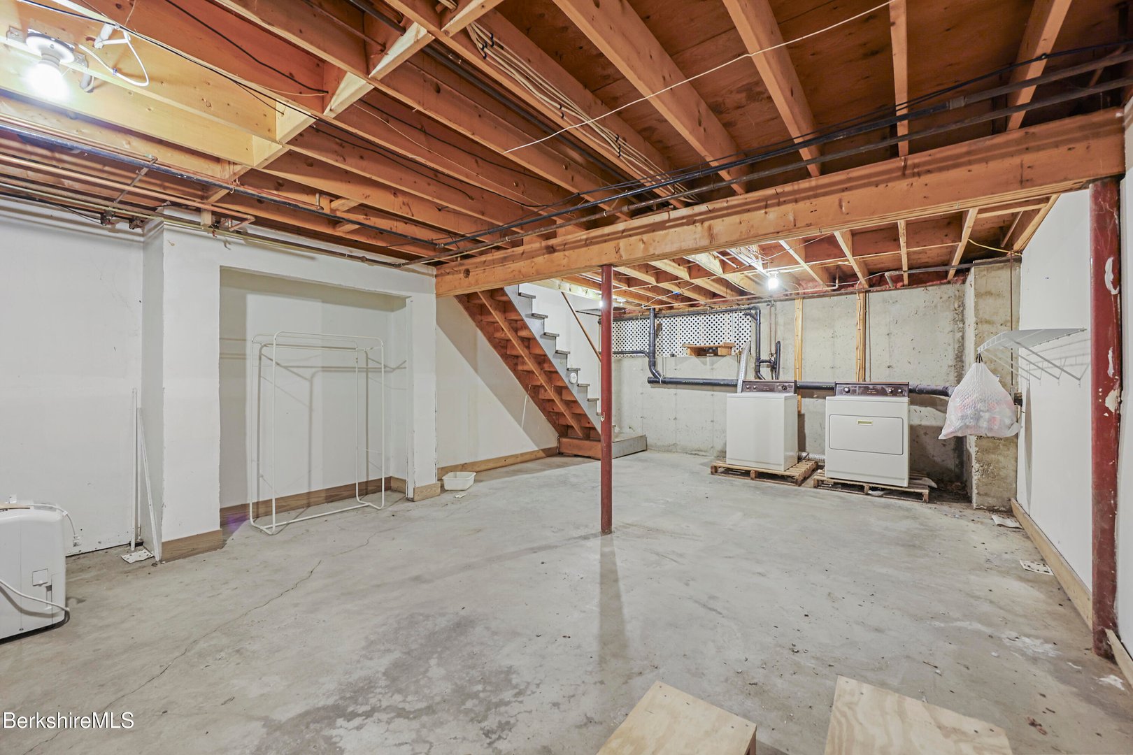 70 Lake St  #B Photo 23