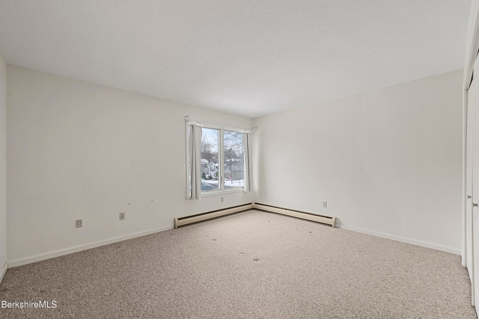 70 Lake St  #B Photo 19