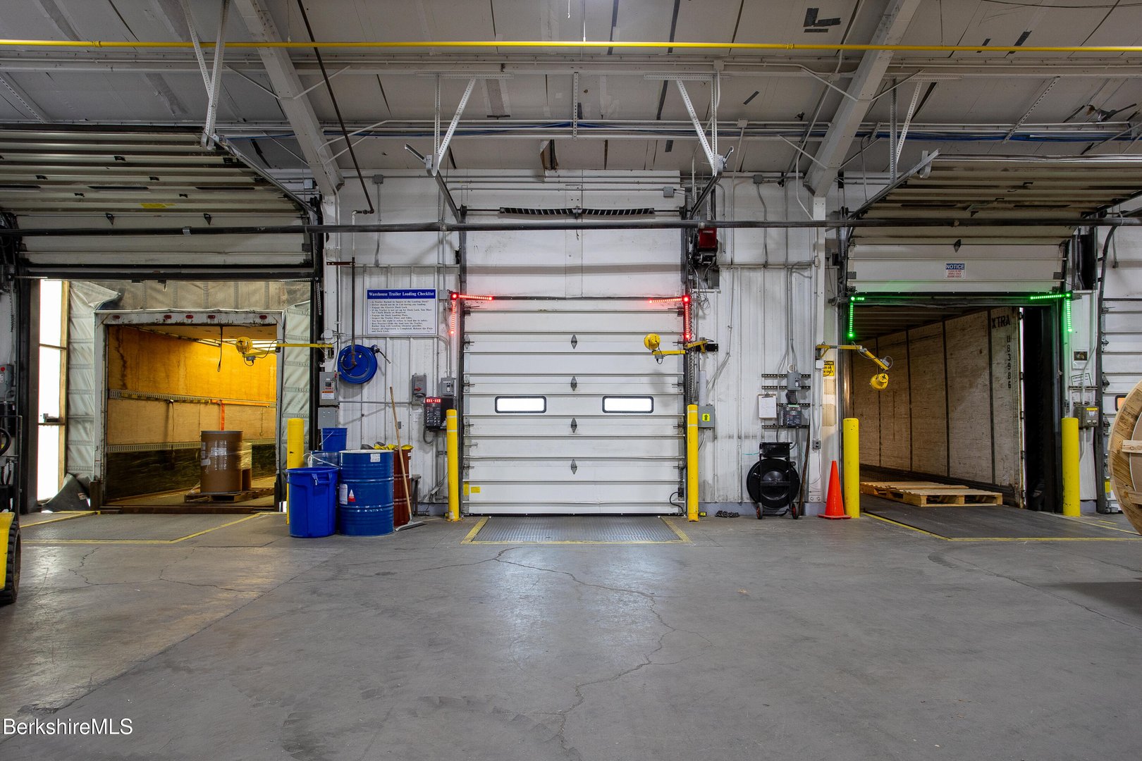 113 Silver St Photo 8