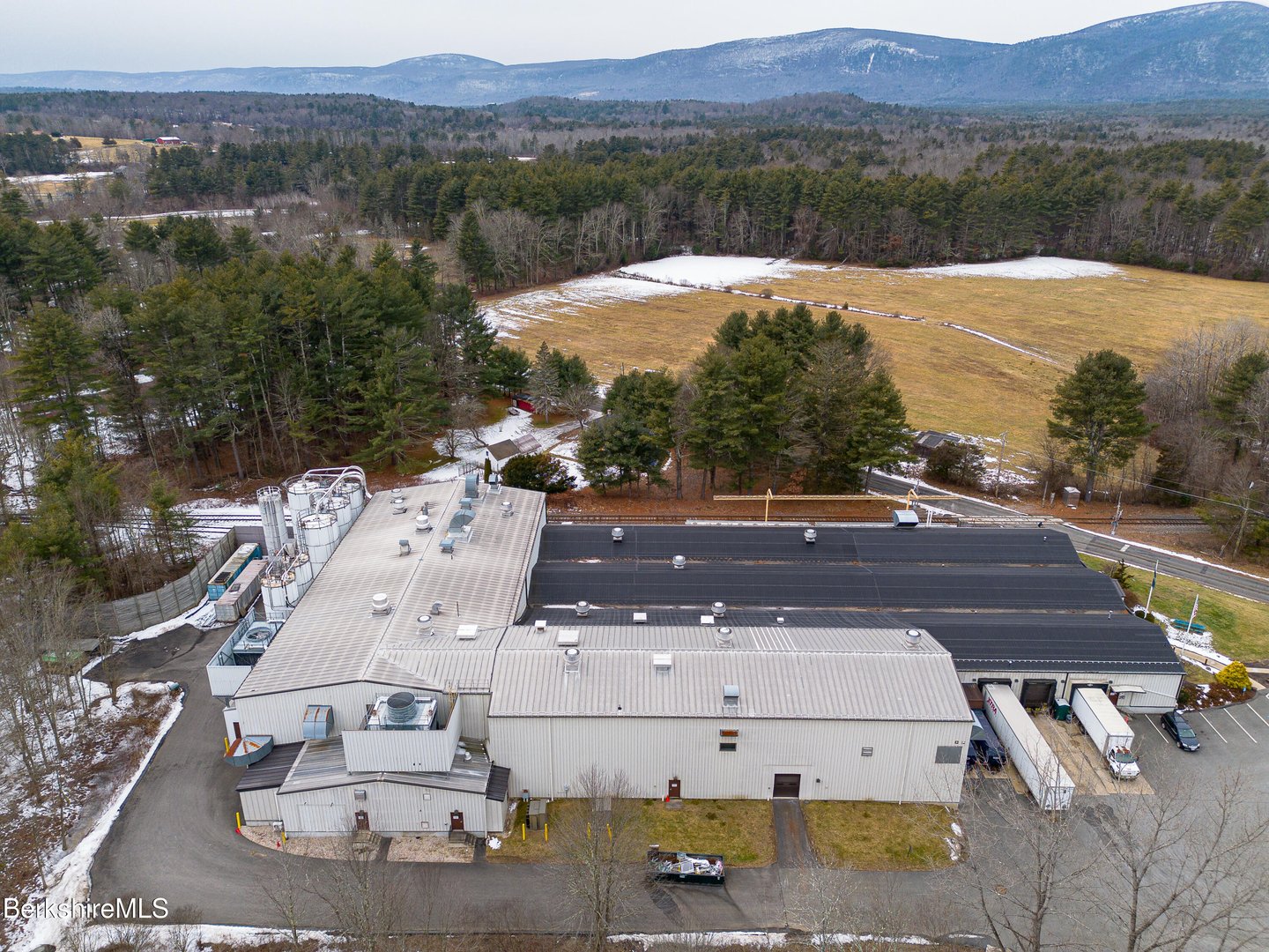 113 Silver St Photo 2