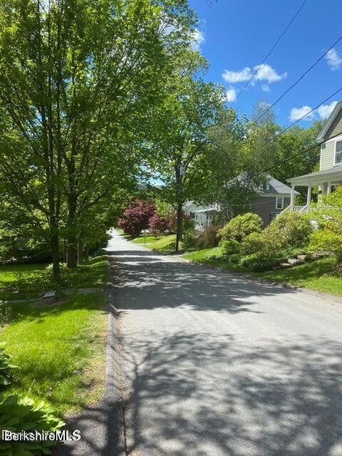 31 St Ann's Ave Photo 34