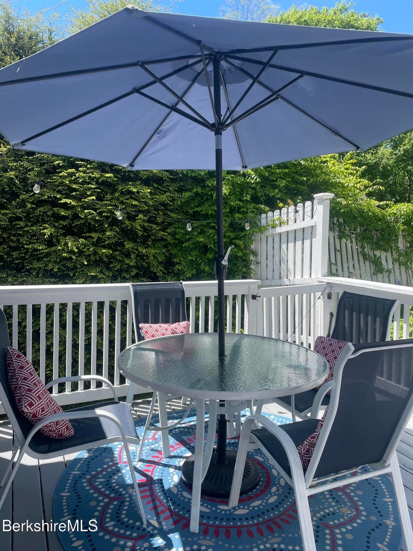 31 St Ann's Ave Photo 5