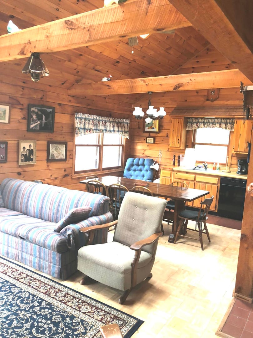 48 Canterbury Ln Photo 29