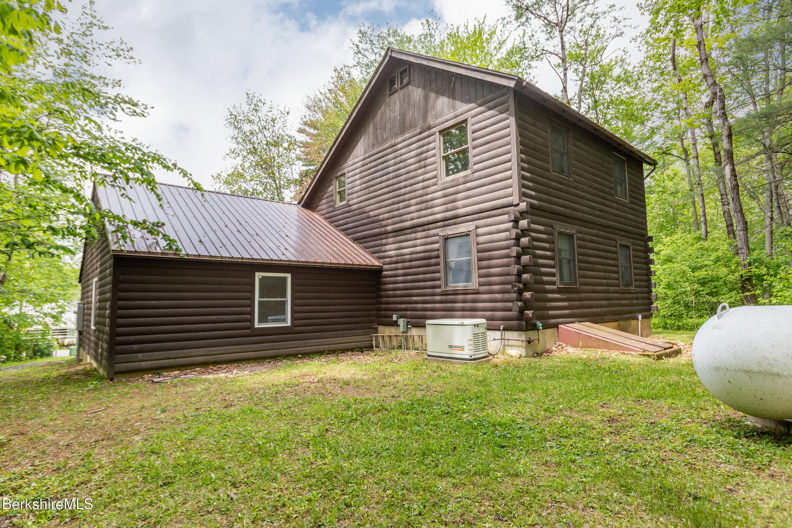 48 Canterbury Ln Photo 7