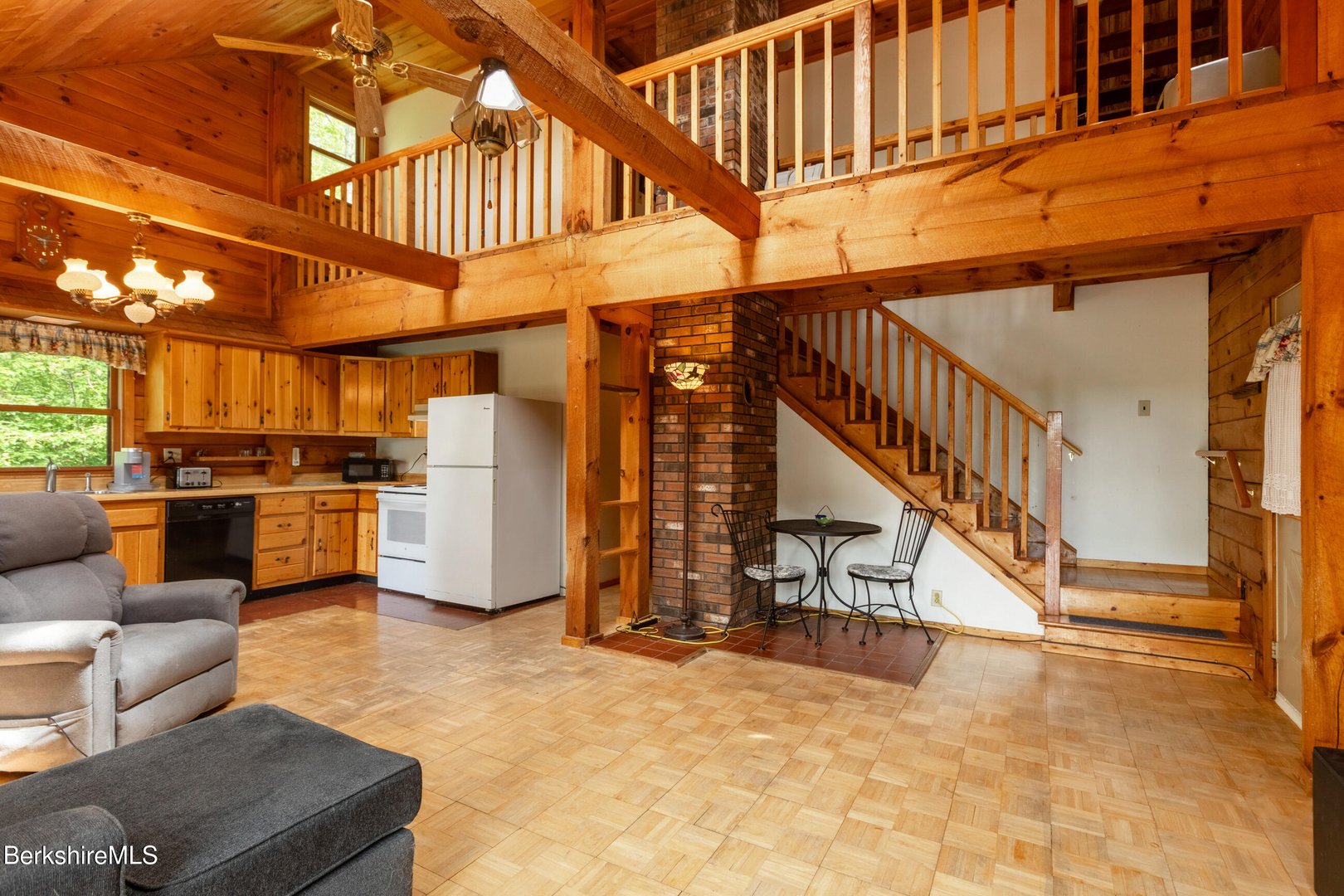 48 Canterbury Ln Photo 14