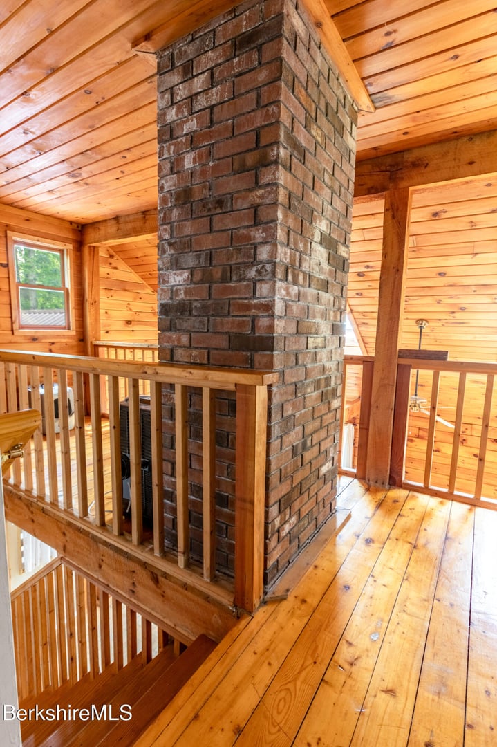 48 Canterbury Ln Photo 23