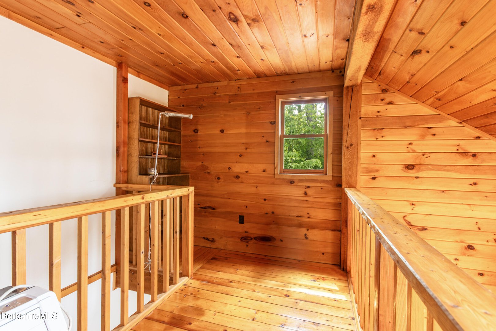 48 Canterbury Ln Photo 24