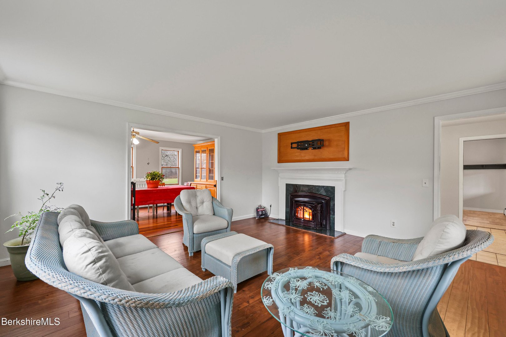 104 Washington Mountain Rd Photo 6