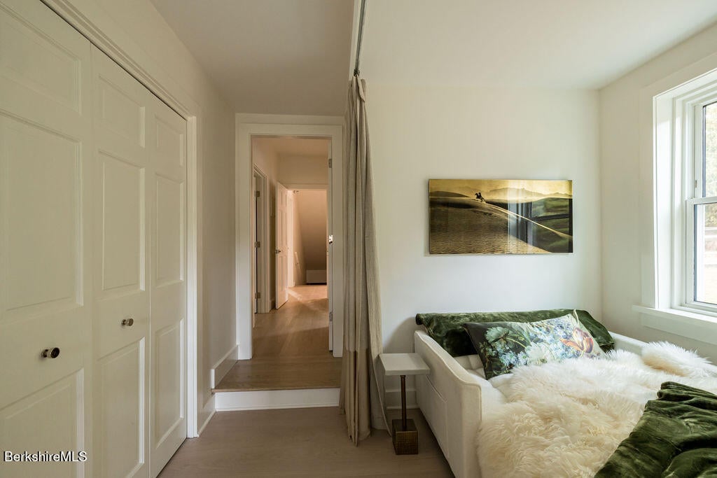 302A Egremont Plain Rd Photo 38