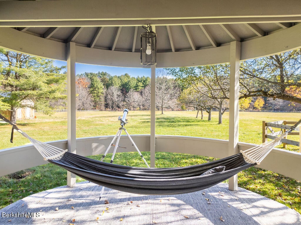 302A Egremont Plain Rd Photo 12