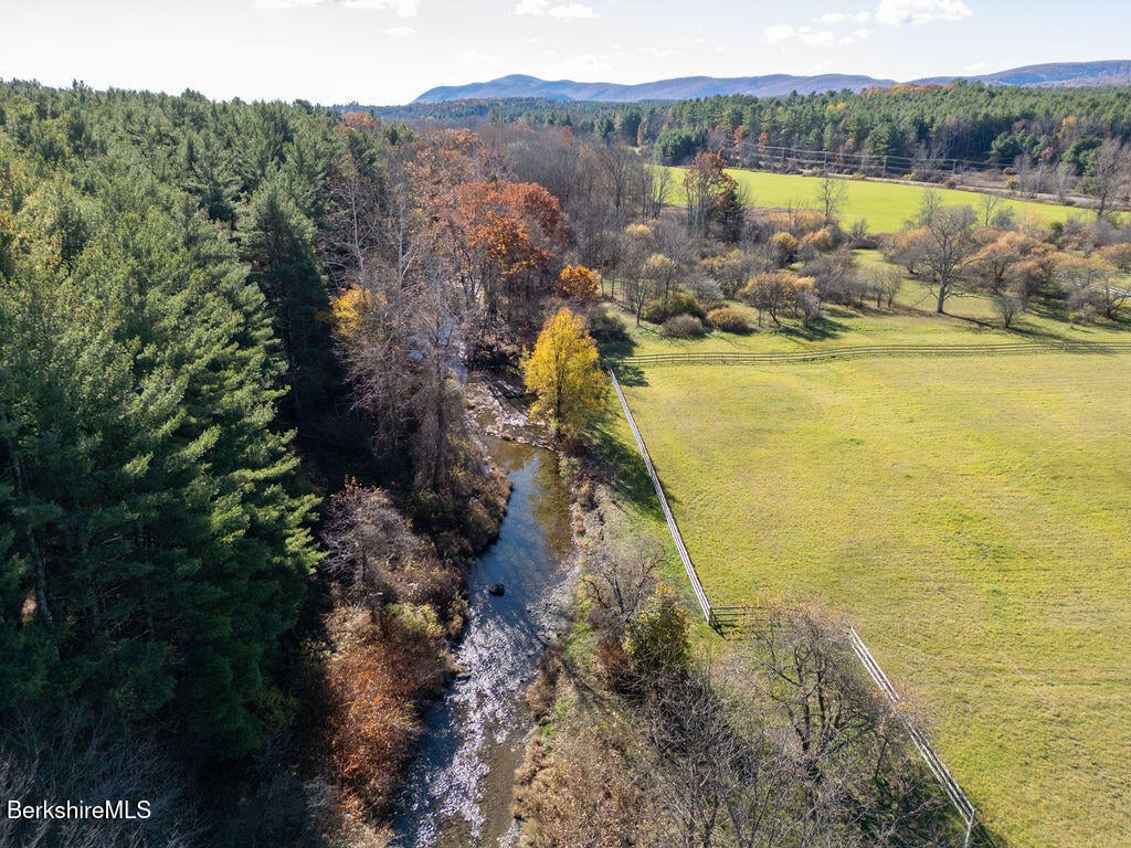 302A Egremont Plain Rd Photo 7