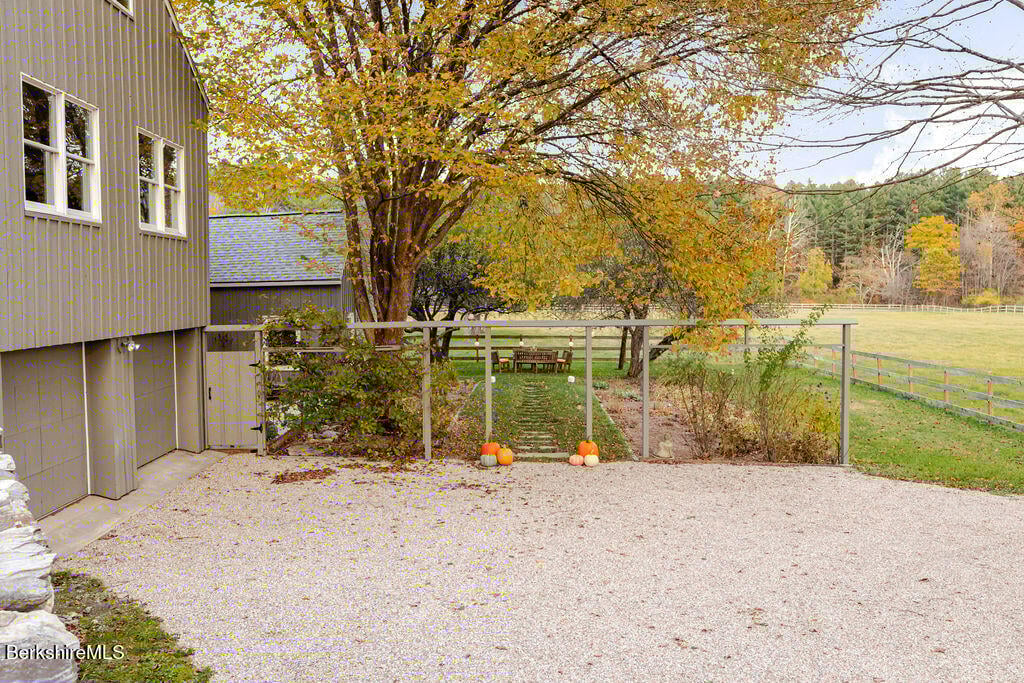 302A Egremont Plain Rd Photo 57