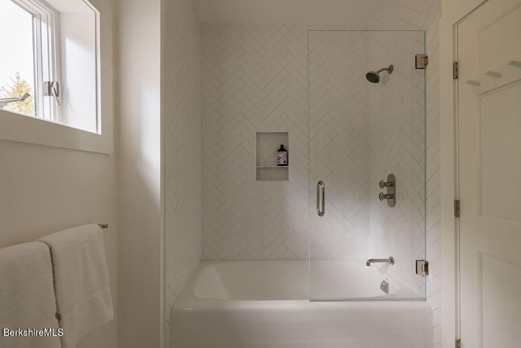 302A Egremont Plain Rd Photo 40