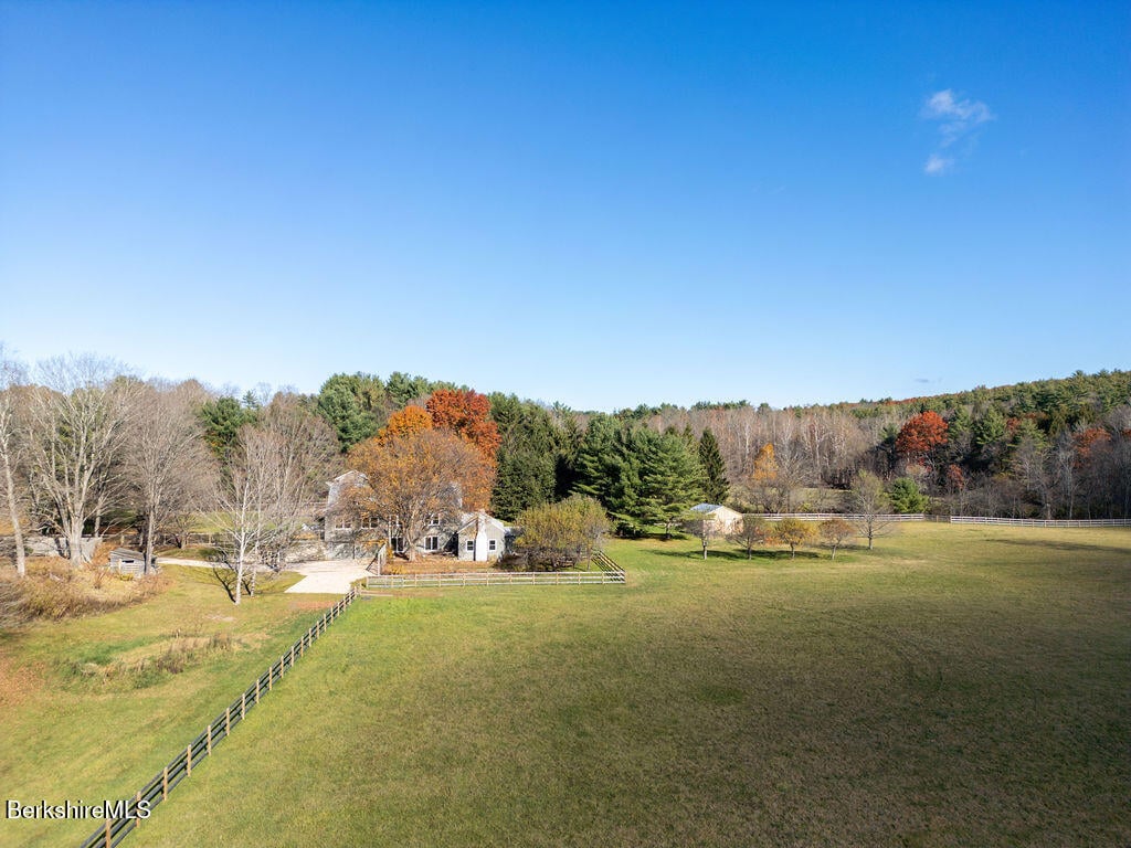 302A Egremont Plain Rd Photo 6