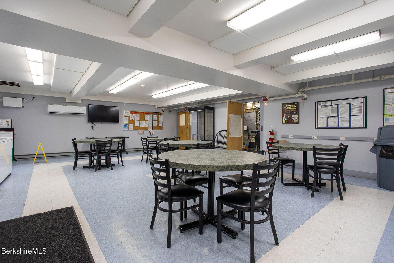 119 Salisbury Rd Photo 6