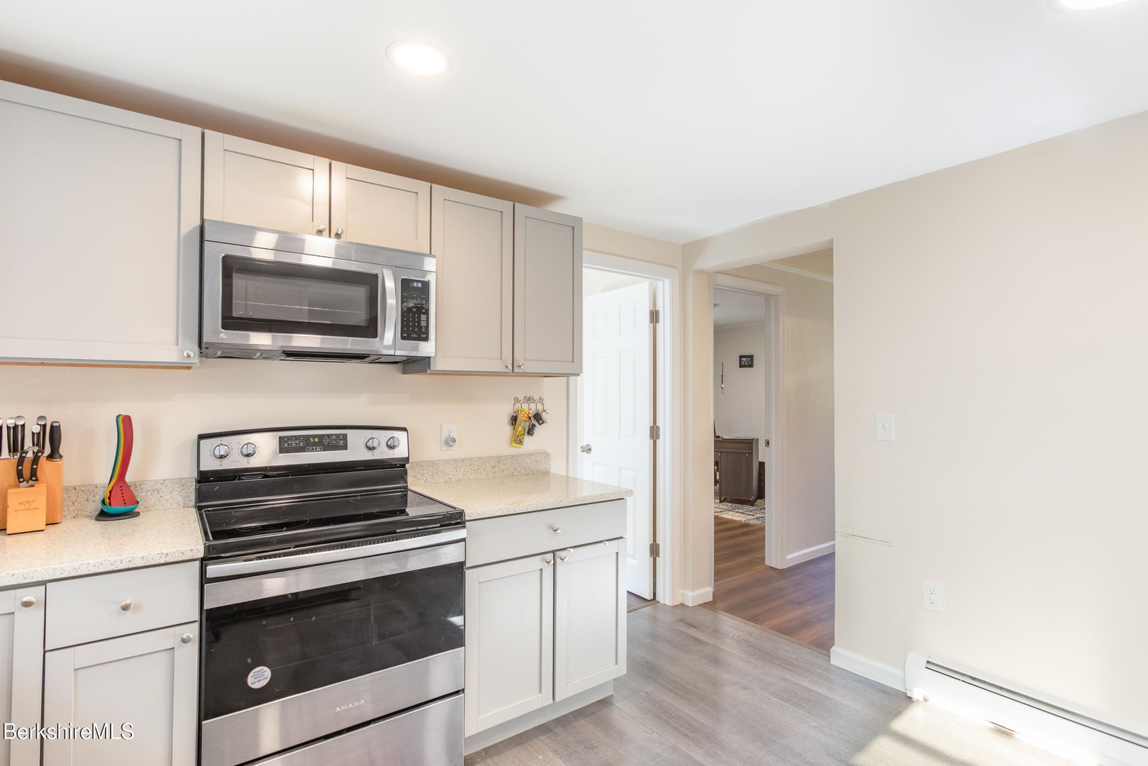 40 Curran Rd Photo 7